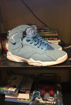 Jordan 7 Pantone