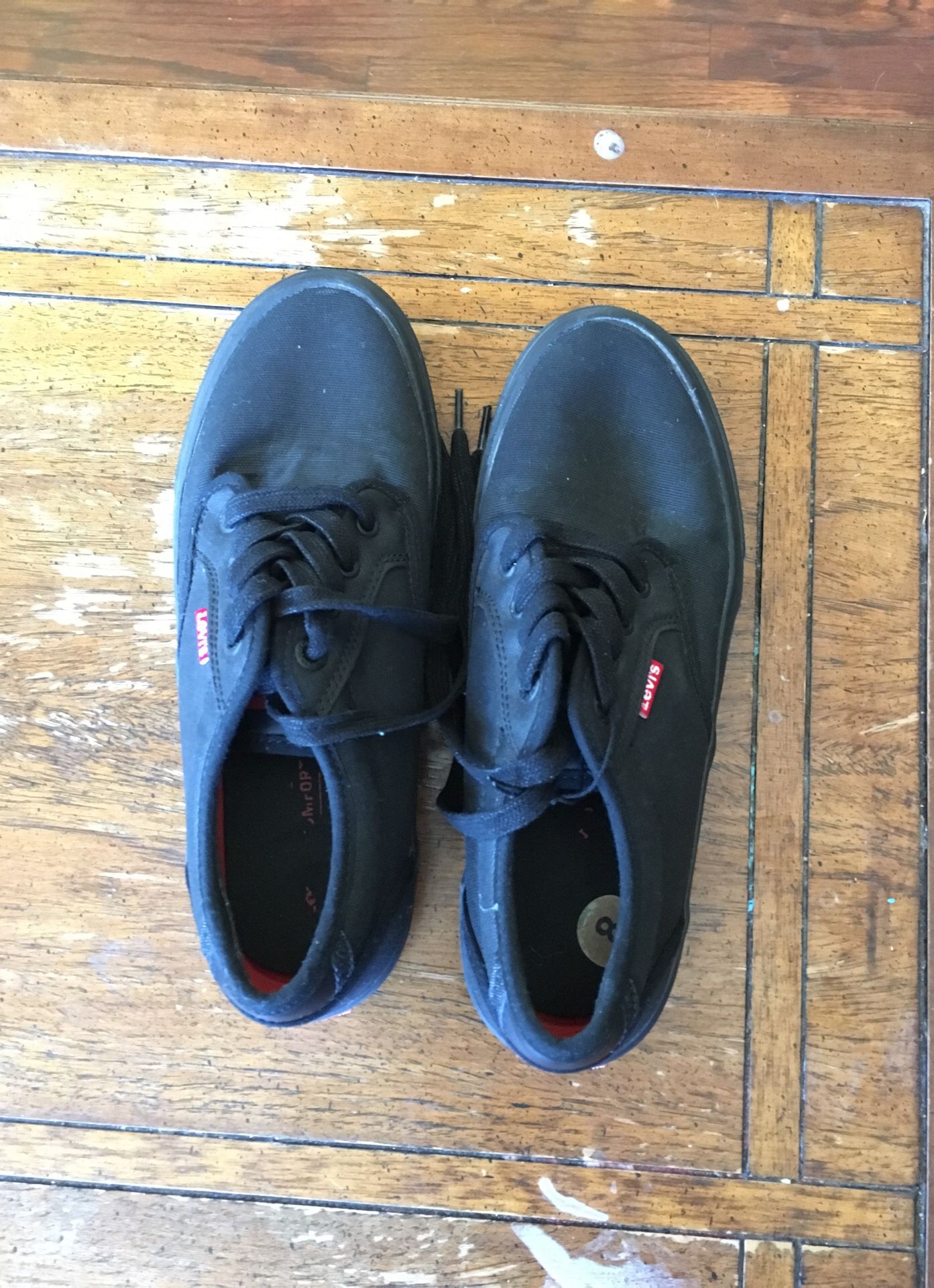 Black Levi’s shoes