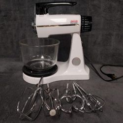 SUNBEAM MIXMASTER Model 2350 White Heritage Series Kitchen Mixer Complete