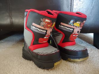 Cars snow boots, Toddler Size 6