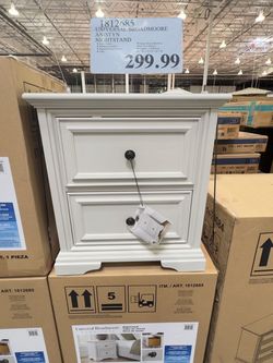 Universal Broadmoore Anistyn Nightstand 2 x $300