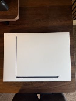 Brand New MacBook Air 15" M5, 16GB / 512GB, Midnight
