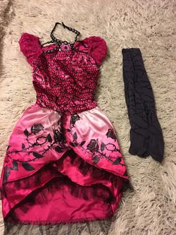 Girl costumes size 7/8 monster high ever after high and súper héroes