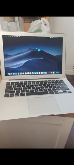 MacBook Air 2017 8gb ram 500 GB with  charger I deliver