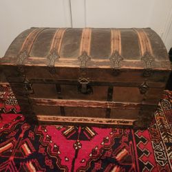 Old Trunk