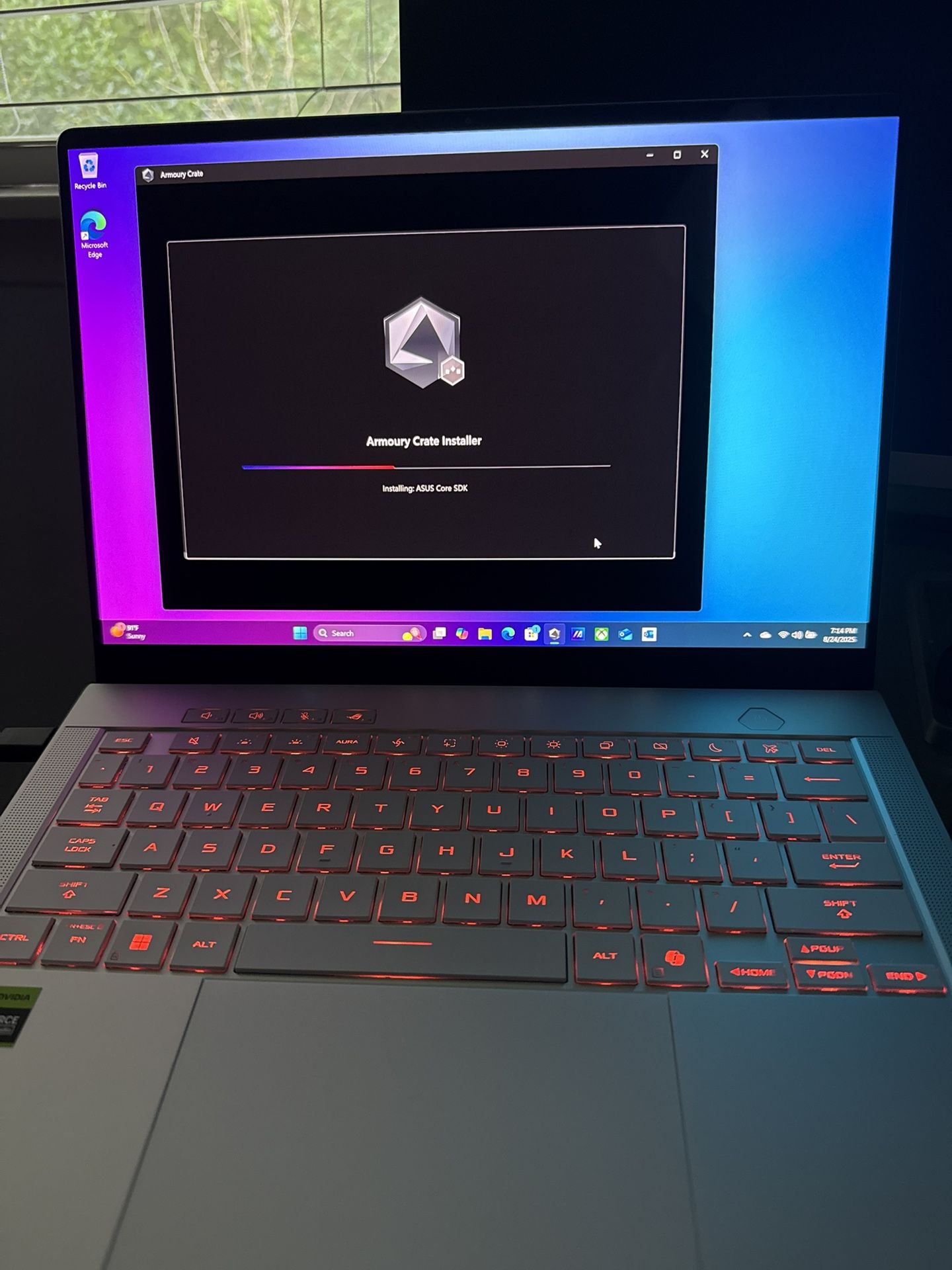 *HIGHEND LAPTOP*ASUS - ROG Zephyrus G14 14" OLED ЗK 120Hz Gaming Laptop - AMD Ryzen 9 270 - 16GB LPDDR5X - GeForce RTX 5060 - 1TB SSD - Platinum White