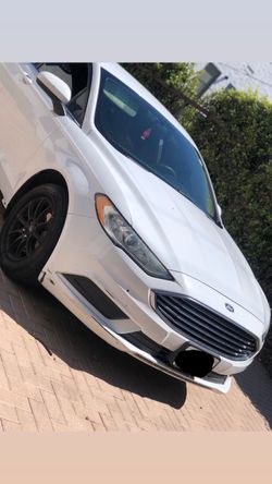 2016 Ford Fusion White Sedan