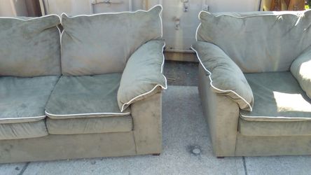 Two-piece sets share with loveseat very lightweight excellent condition