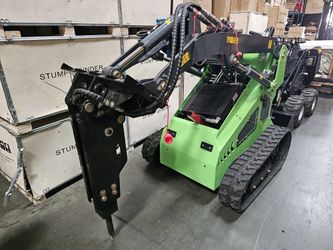 Briggs & Stratton 23HP Gas Powered Track Skid Steer With Breaker 