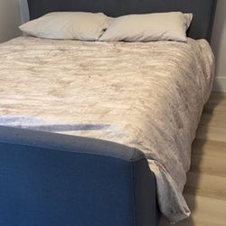 Queen Bed 