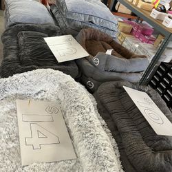Beautiful Dog Beds $10-$20