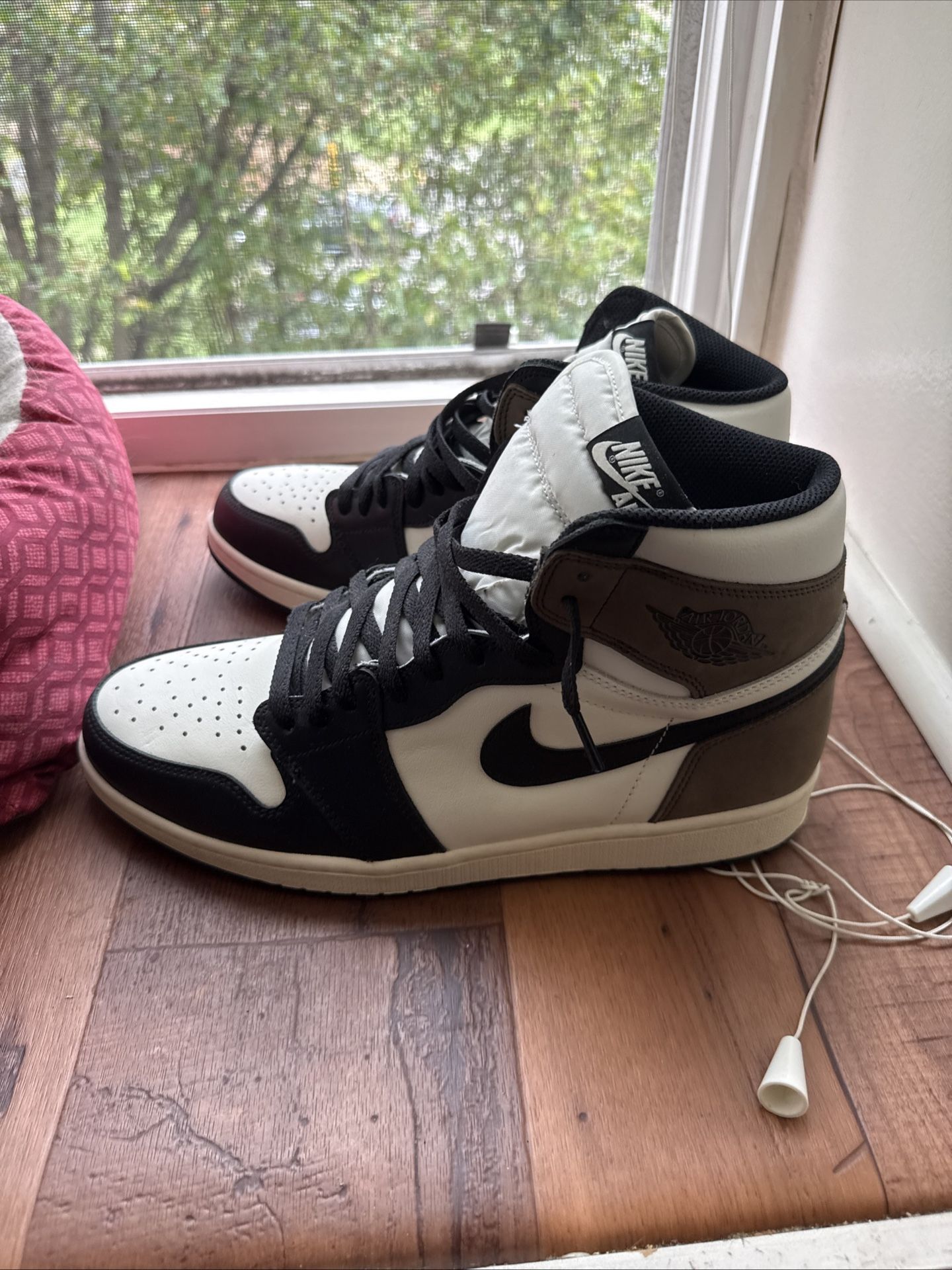 Jordan 1 Mochas 
