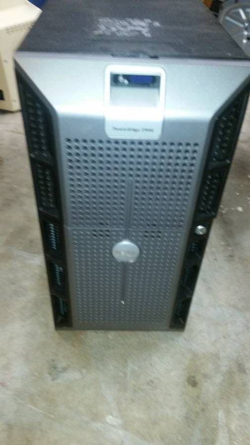 Dell Poweredge 2900 Server 146GB 15k HDD x 8 Model ECM01 8x 146GB 15k HDD Quadcore 1.6 Ghz Processor 16 x 1GB RAM 


