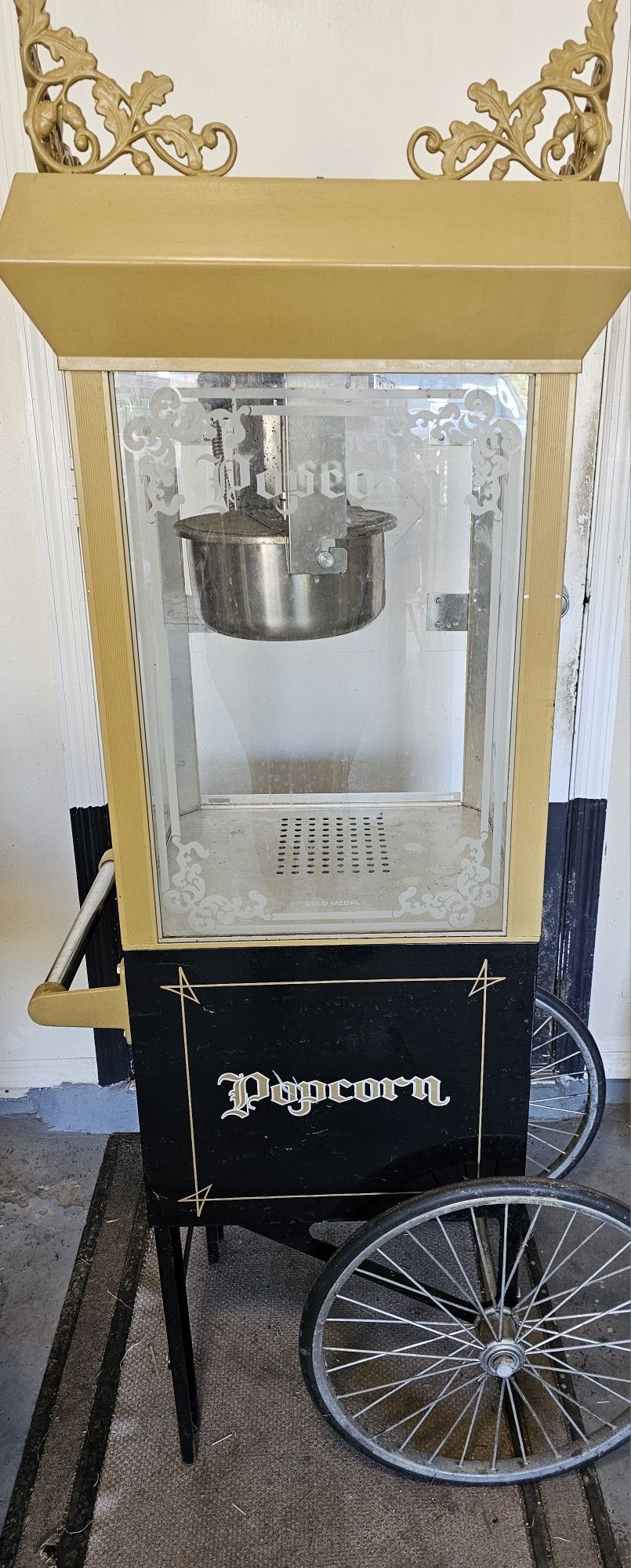 Gold Medal Products. Co Popcorn Machine