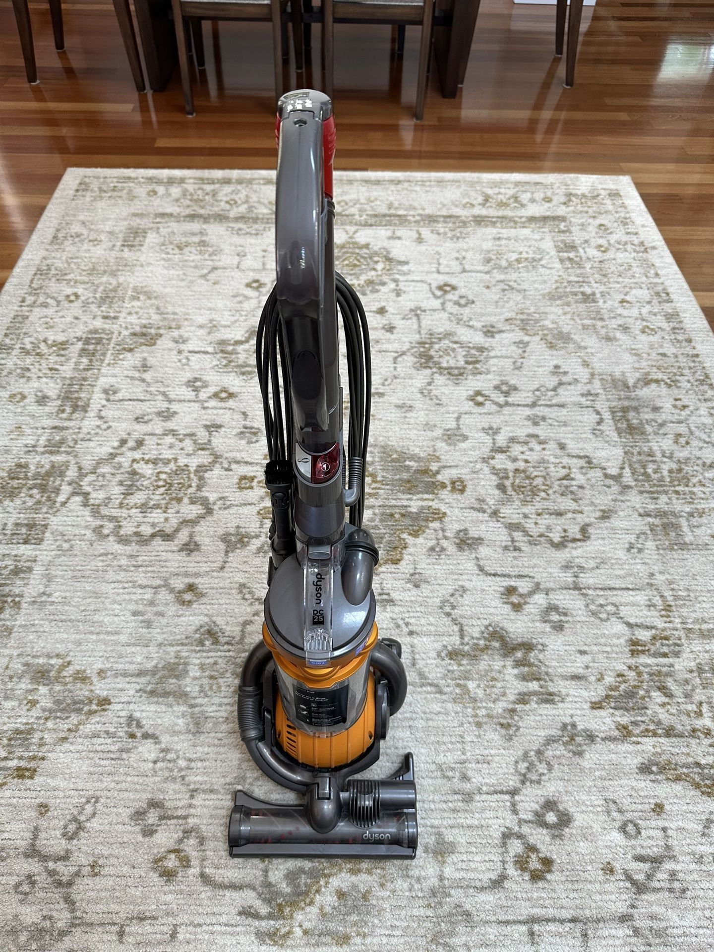 Dyson DC25 Vacuum