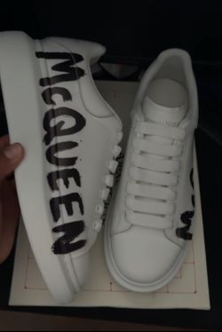 ALEXANDER MCQUEEN