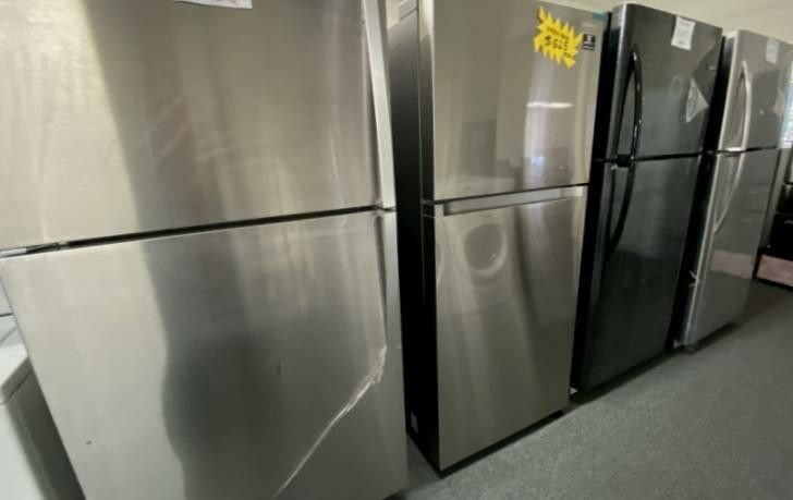 Virtual Appointment Available,Top Freezer Apartment Style Refrigerator