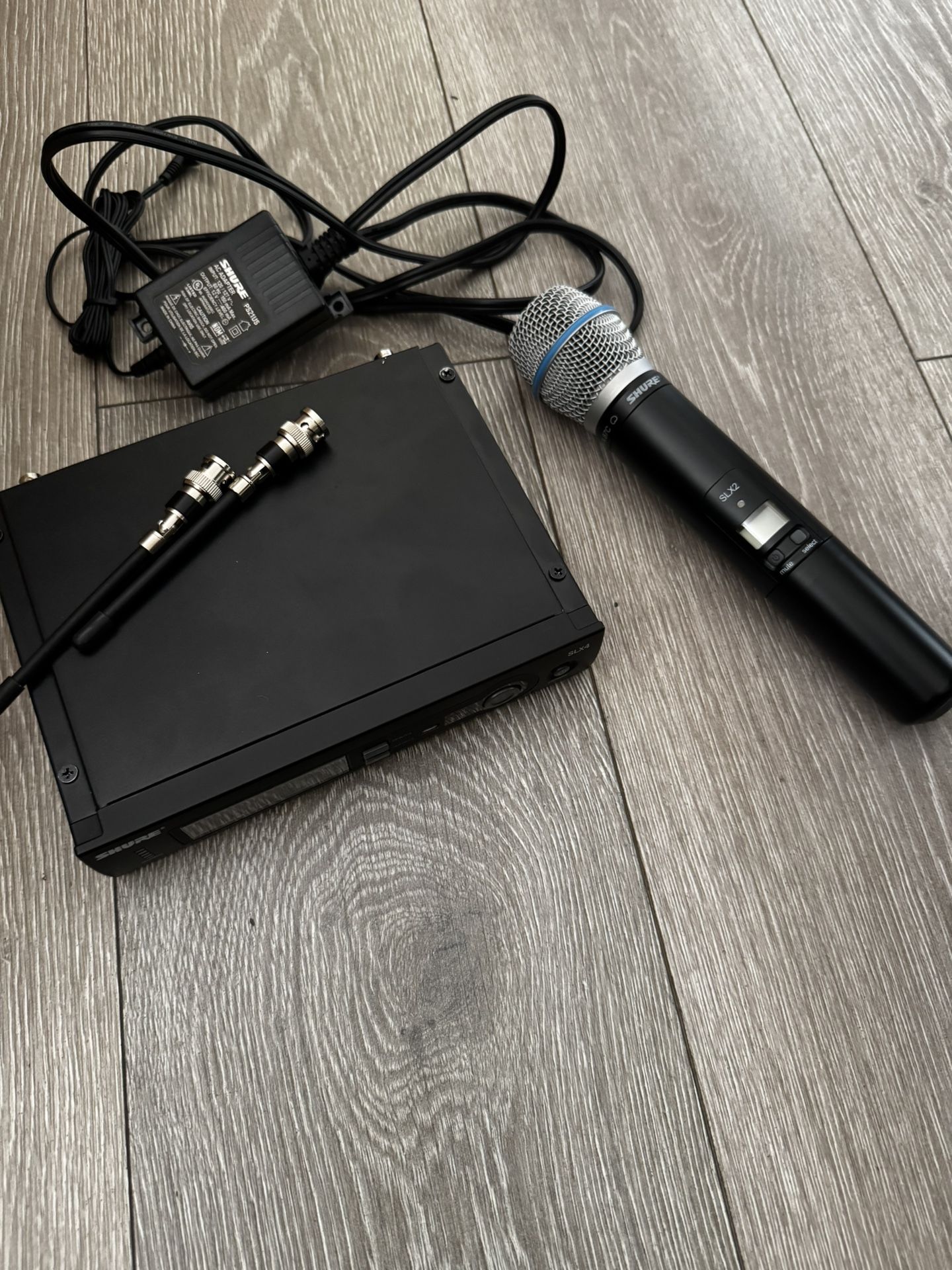 SHURE XLD4 BETA 87C WIRELESS MICROPHONE π€