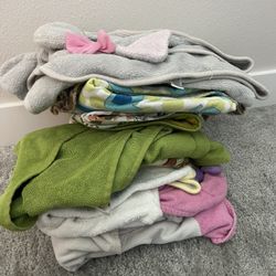 Baby Blankets And Hooded Towels 