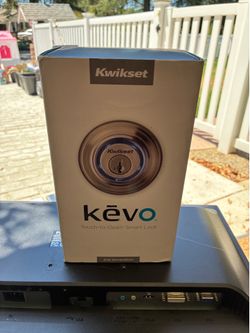 Kevo kwikset Bluetooth door lock
