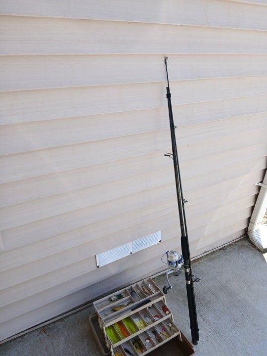 Fishing Pole With Tackle Box