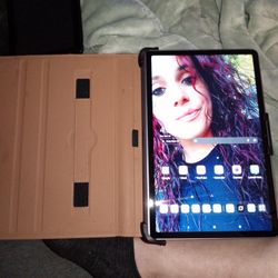 Lenovo Tab Plus