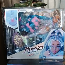 "MERMAZE MERMAIDZ" COLOR CHANGE WINTER WAVES DOLL W/ACCESSORIES 