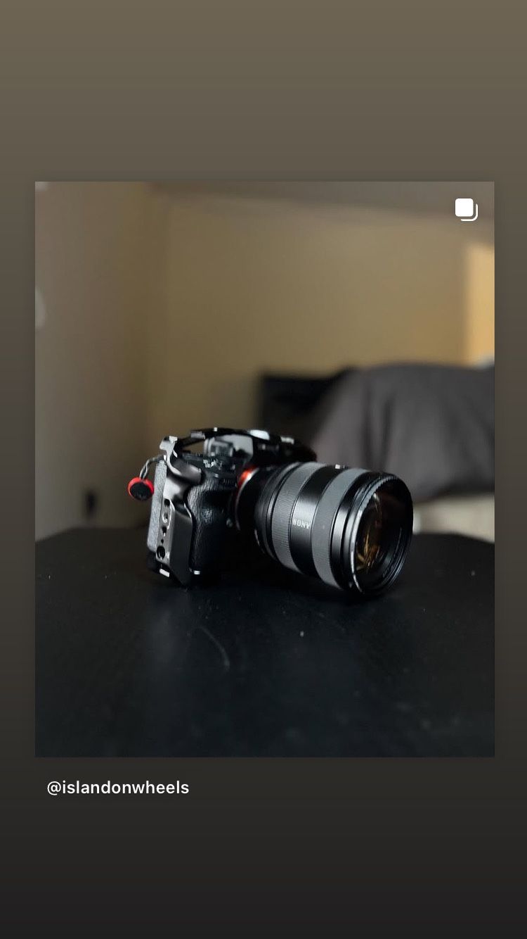 GREAT CAMERA DEAL BUNDLE FOR CONTENT CREATORS/PHOTOGRAPHY