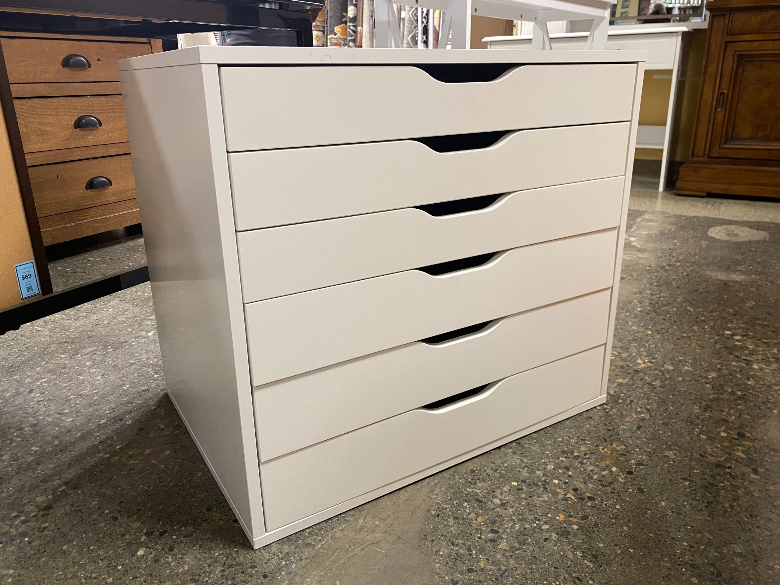 White 6 Drawer Makeup Chest
