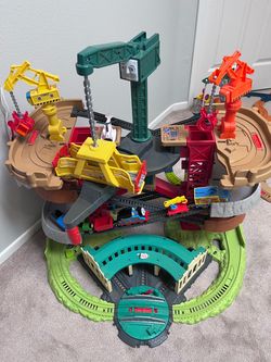 Thomas & Friends Super Station Train Set