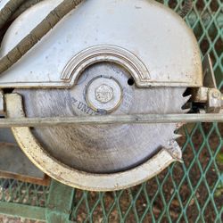 Craftsman Vintage Electric Saw 6 1/2” With Metal Case