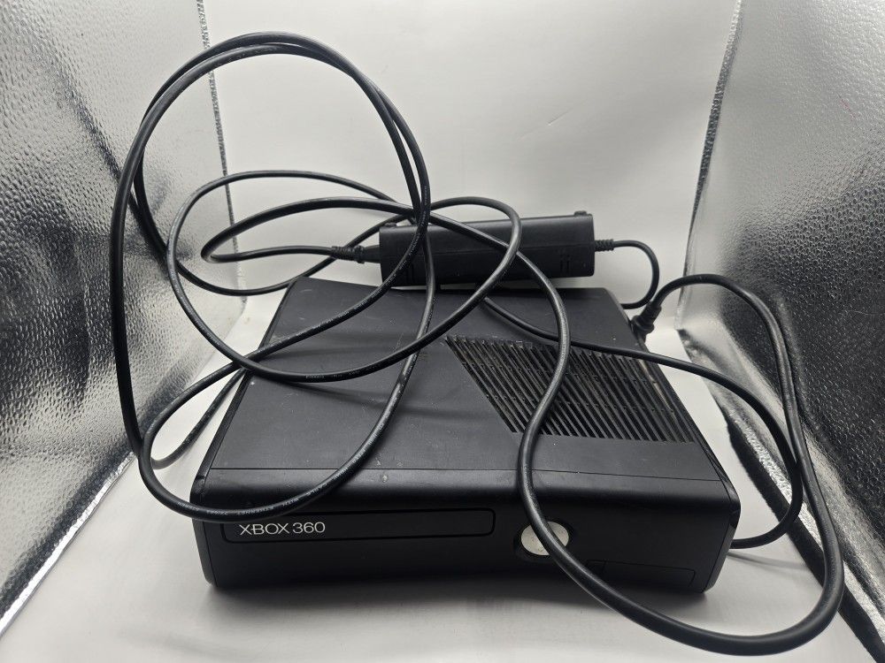 Xbox 360 S Console