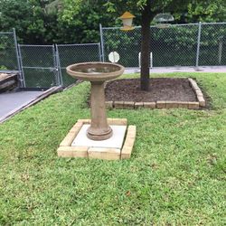 Beautiful CAMPANIA ISADORA SOLID CONCRETE LARGE BIRDBATH