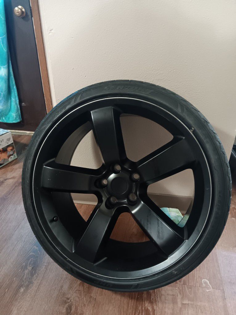 New 245/zr20 Tire With Rim