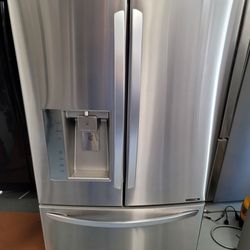 2019 LG Counter Depth Stainless Steel French Door Refrigerator 36" Wide 24" Deep 