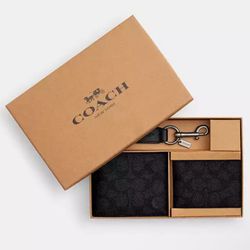 Coach Boxed Wallet 3-IN-1 Gift Set In Signature Canvas