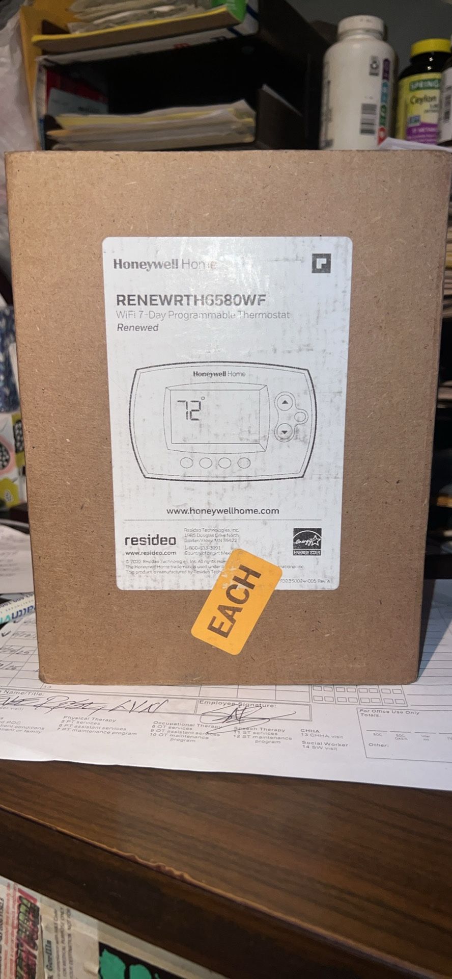 BRAND NEW PROGRAMMABLE THERMOSTAT