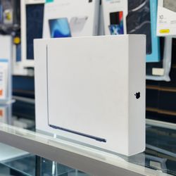 MacBook Air M3 Chip 13 Inch