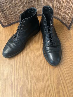 Leather Lace Up Boots - size 6.5