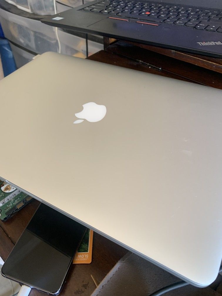 2017 Macbook Pro 13" Charcoal I5 128 SEQUOIA