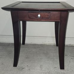 Antique Walnut Side Table w/ Drawer

(20x20x20H)