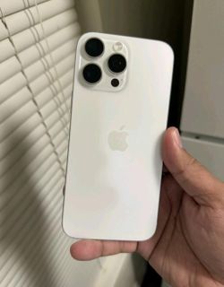 Apple   iph  15  pro  max