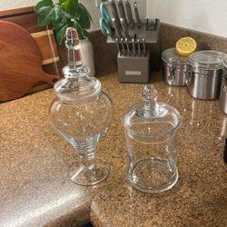 Apothecary jars X2