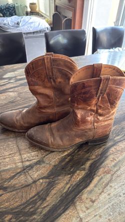 Size 13 cowboy boots cody James