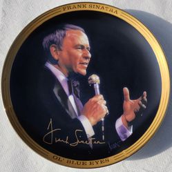 Collectible Frank Sinatra "Ol' Blue Eyes" Franklin Mint Limited Musical Plate, Plays Music & Works!!!