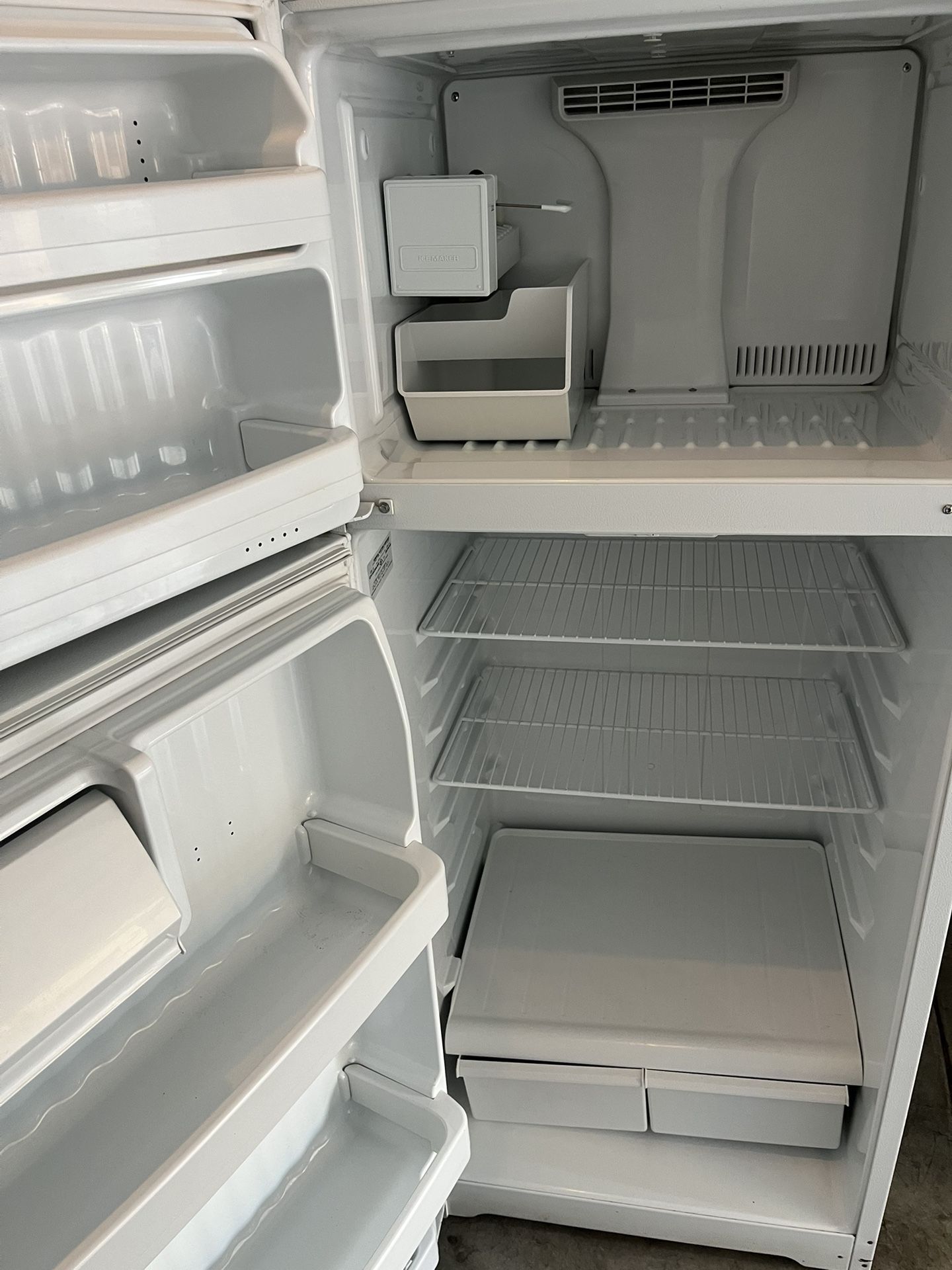 Refrigerator