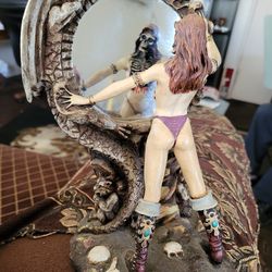 11" Death Mirror Skeloton  Female Warrior