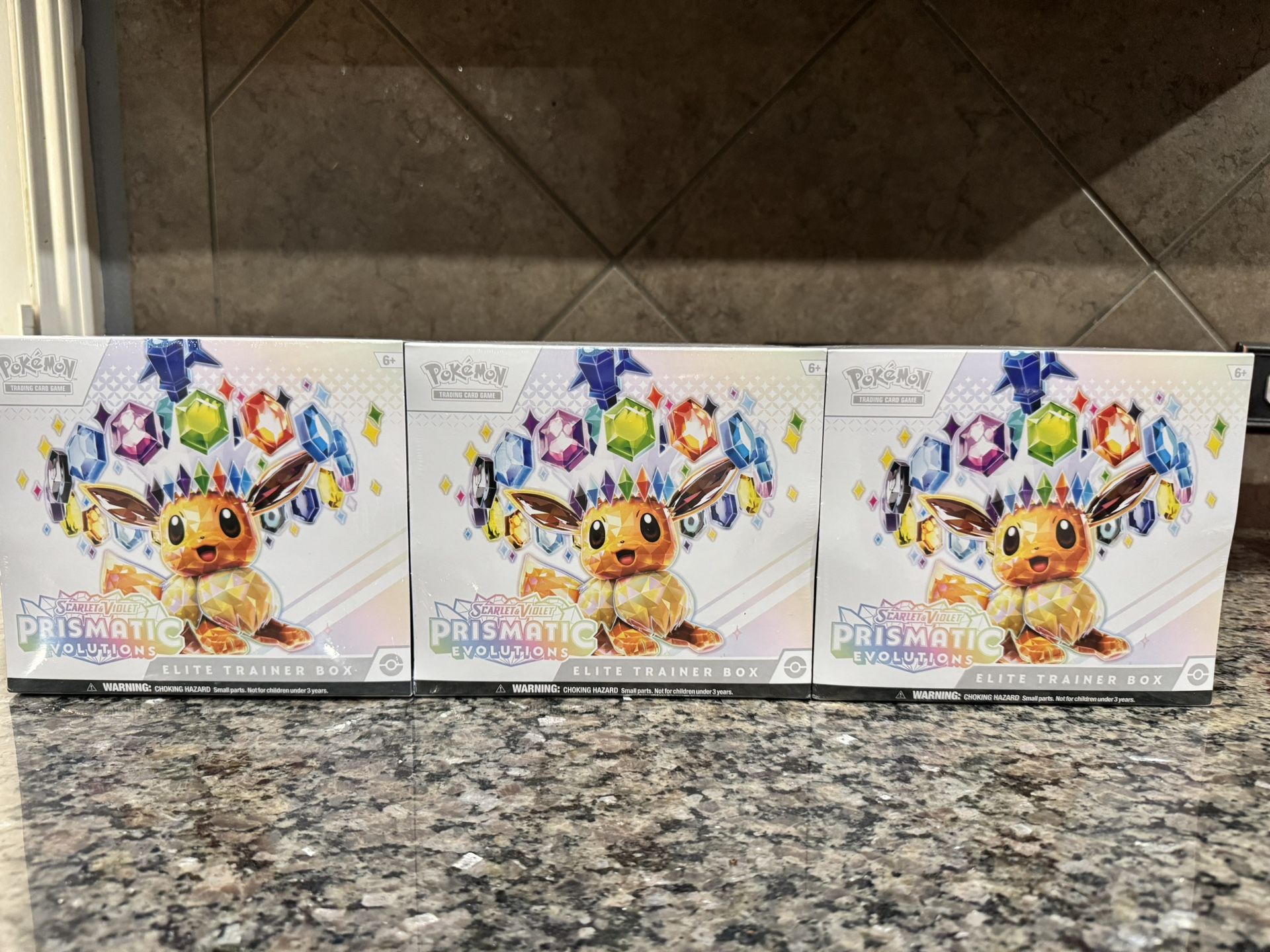 Pokemon Prismatic ETB