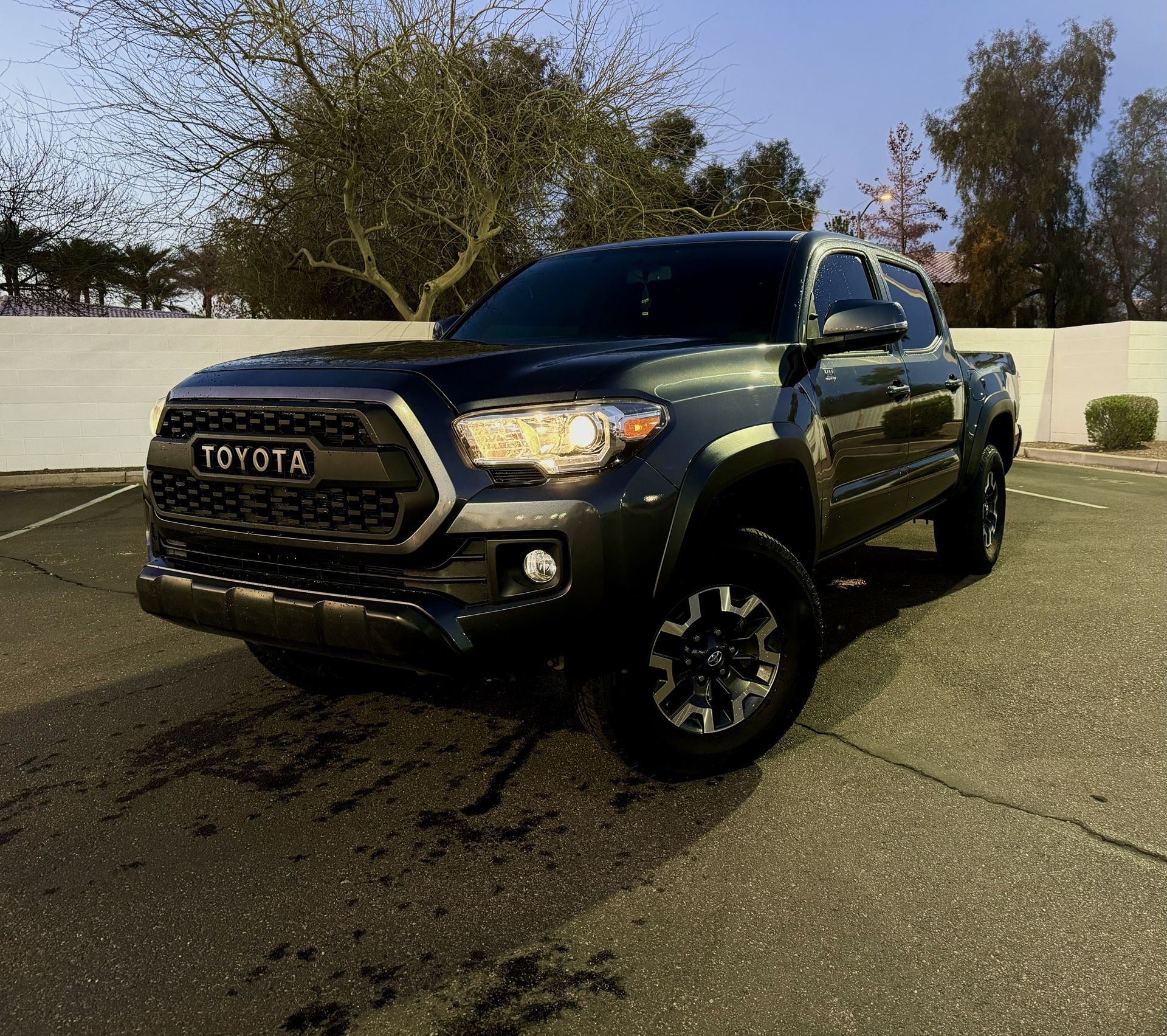 2017 Toyota Tacoma for Sale in Phoenix, AZ - OfferUp