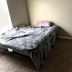 Queen Bed And Frame 